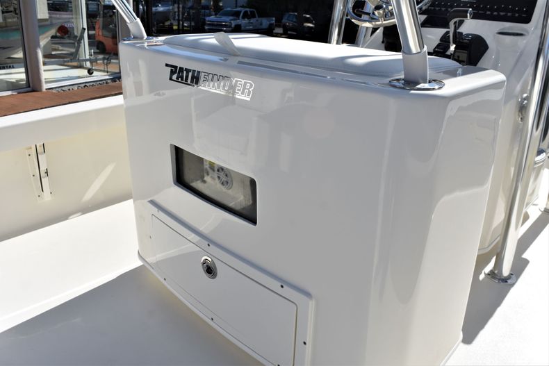 Thumbnail 30 for New 2020 Pathfinder 2500 Hybrid Bay Boat boat for sale in Vero Beach, FL