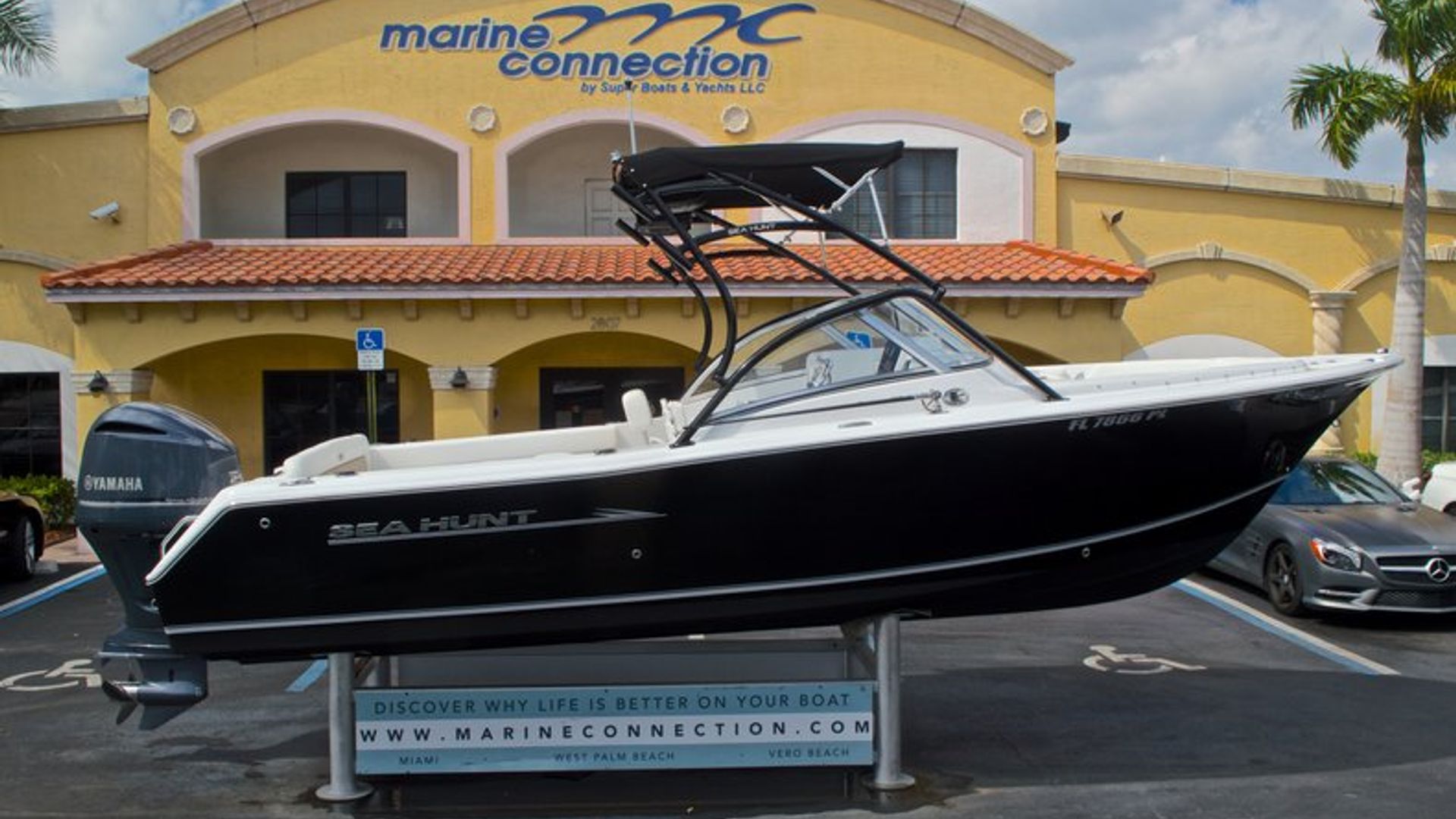 Used 2013 Sea Hunt Escape 234 DC #0038 image 1