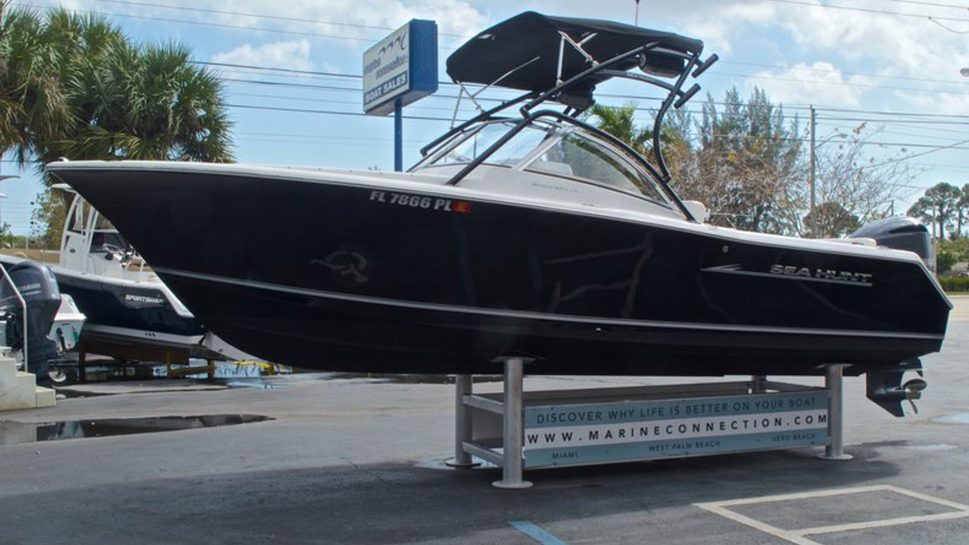 Used 2013 Sea Hunt Escape 234 DC #0038 image 4