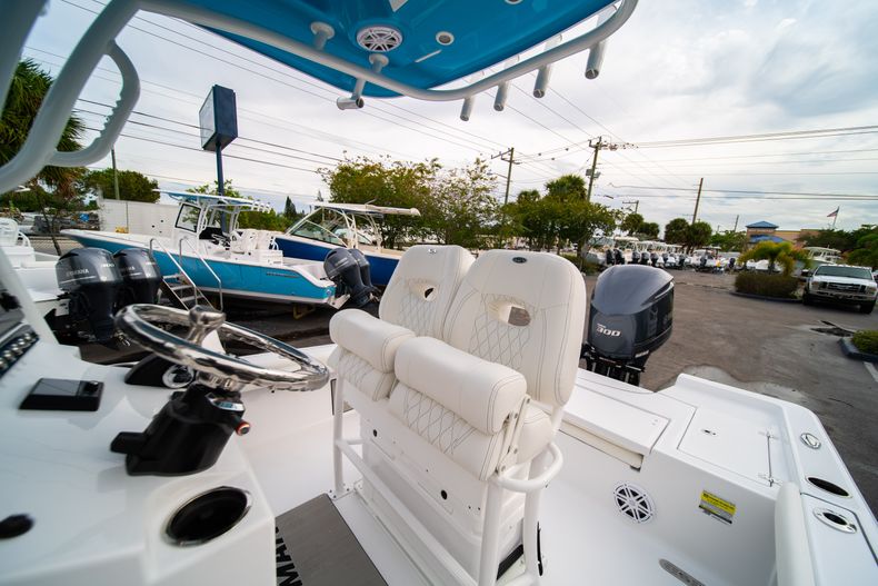 Thumbnail 25 for New 2020 Sportsman Masters 247 Bay Boat boat for sale in West Palm Beach, FL