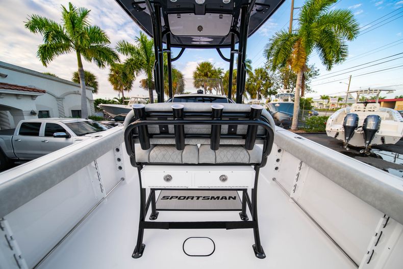 Thumbnail 18 for New 2020 Sportsman Open 232 Center Console boat for sale in Vero Beach, FL