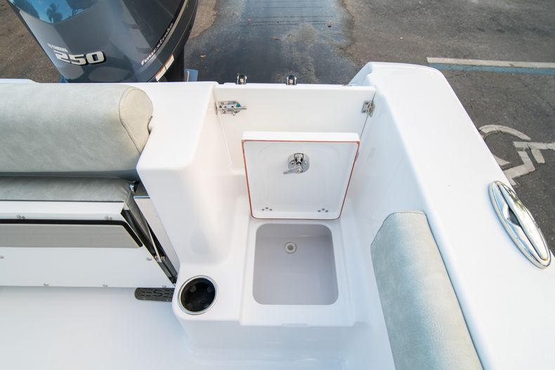 Thumbnail 16 for New 2020 Sportsman Open 232 Center Console boat for sale in Vero Beach, FL