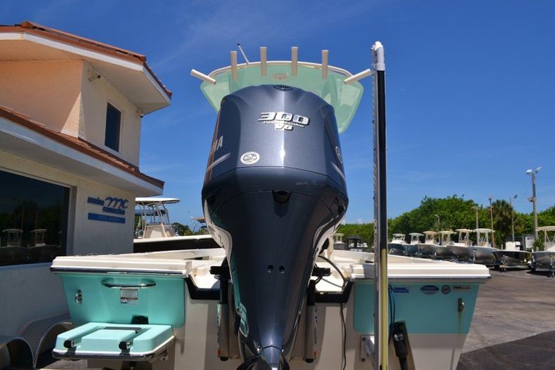 Thumbnail 5 for Used 2015 Pathfinder 2400 TRS Bay Boat boat for sale in Vero Beach, FL