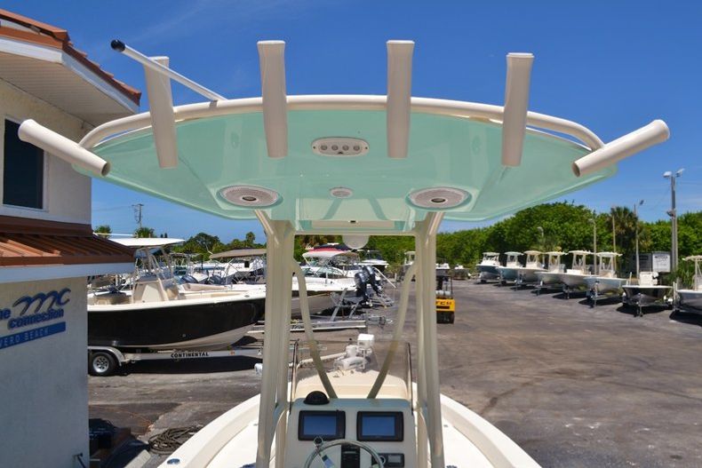 Thumbnail 9 for Used 2015 Pathfinder 2400 TRS Bay Boat boat for sale in Vero Beach, FL