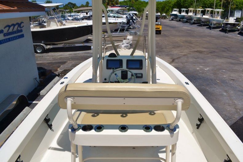 Thumbnail 10 for Used 2015 Pathfinder 2400 TRS Bay Boat boat for sale in Vero Beach, FL
