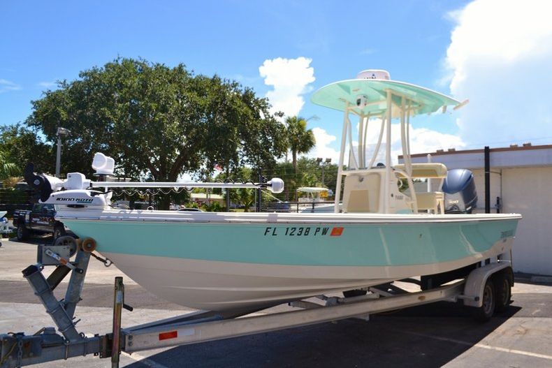 Thumbnail 3 for Used 2015 Pathfinder 2400 TRS Bay Boat boat for sale in Vero Beach, FL