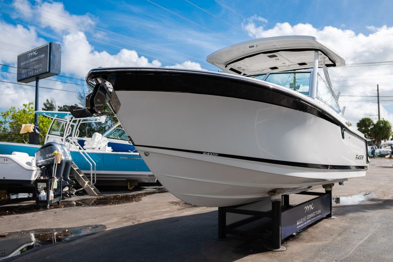Thumbnail 3 for New 2020 Blackfin 242DC Dual Console boat for sale in West Palm Beach, FL