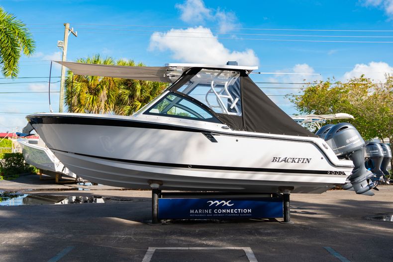 Thumbnail 6 for New 2020 Blackfin 242DC Dual Console boat for sale in West Palm Beach, FL