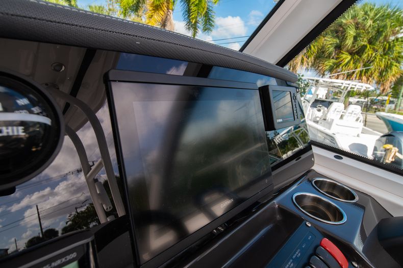 Thumbnail 32 for New 2020 Blackfin 242DC Dual Console boat for sale in West Palm Beach, FL
