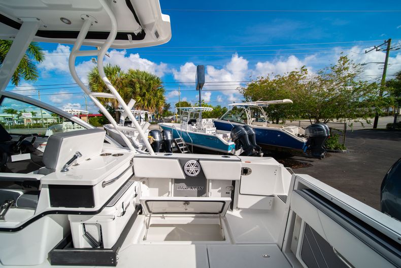 Thumbnail 20 for New 2020 Blackfin 242DC Dual Console boat for sale in West Palm Beach, FL