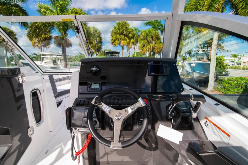 Thumbnail 28 for New 2020 Blackfin 242DC Dual Console boat for sale in West Palm Beach, FL