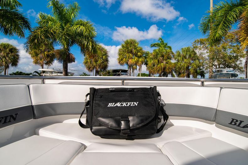 Thumbnail 43 for New 2020 Blackfin 242DC Dual Console boat for sale in West Palm Beach, FL