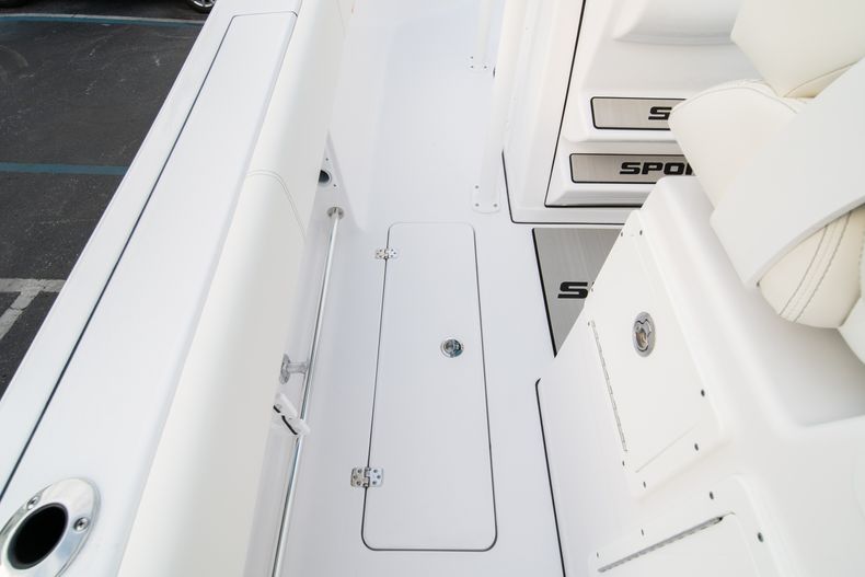 Thumbnail 26 for New 2020 Sportsman Open 282 Center Console boat for sale in Stuart, FL