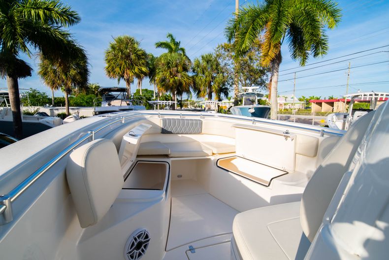 Thumbnail 42 for New 2020 Cobia 280 CC Center Console boat for sale in West Palm Beach, FL