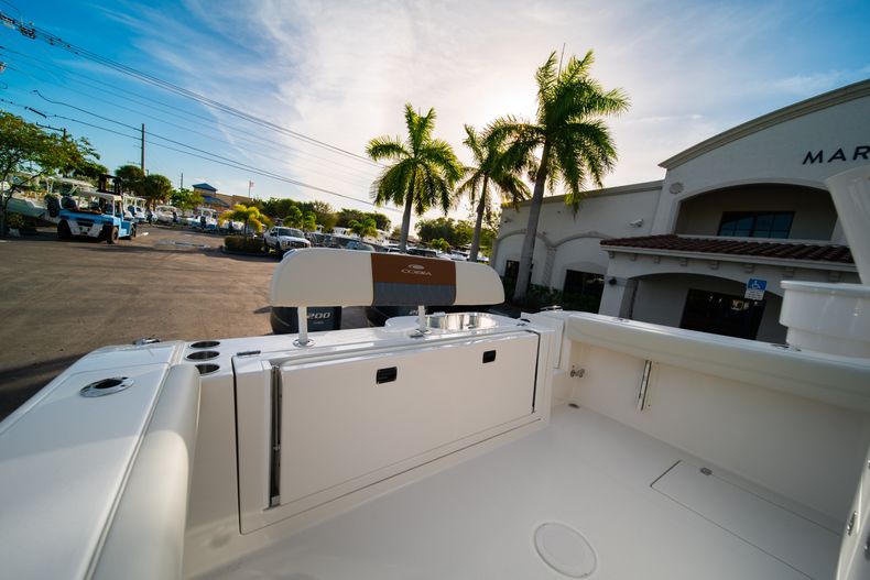 Thumbnail 11 for New 2020 Cobia 280 CC Center Console boat for sale in West Palm Beach, FL
