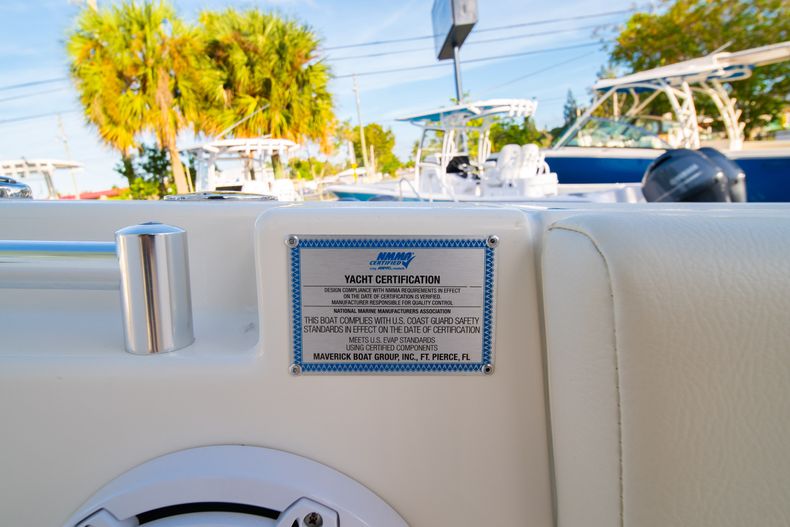 Thumbnail 36 for New 2020 Cobia 280 CC Center Console boat for sale in West Palm Beach, FL