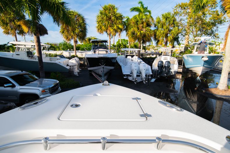 Thumbnail 43 for New 2020 Cobia 280 CC Center Console boat for sale in West Palm Beach, FL