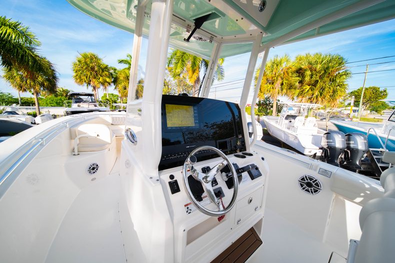 Thumbnail 32 for New 2020 Cobia 280 CC Center Console boat for sale in West Palm Beach, FL