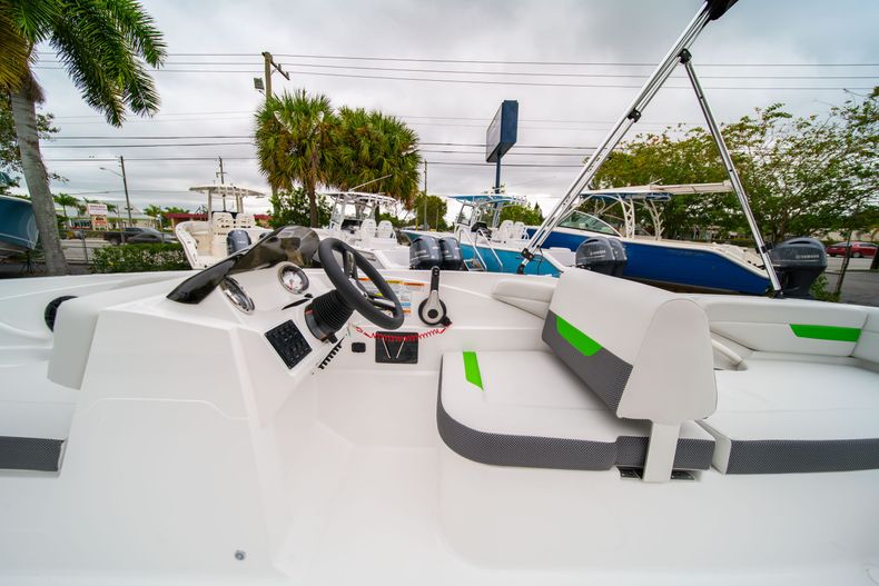 Thumbnail 20 for New 2020 Hurricane SS 185 OB boat for sale in West Palm Beach, FL
