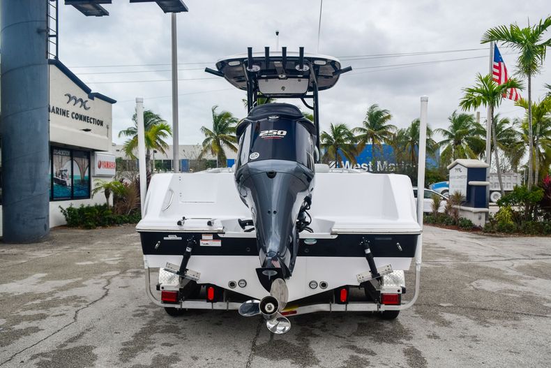 Thumbnail 4 for Used 2019 Sportsman Open 232 Center Console boat for sale in Fort Lauderdale, FL
