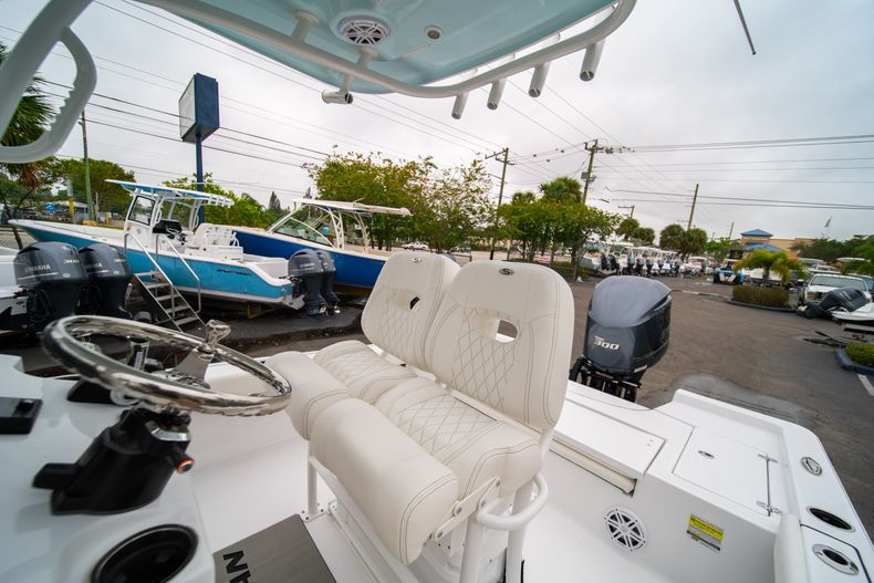 Thumbnail 26 for New 2020 Sportsman Masters 247 Bay Boat boat for sale in Vero Beach, FL