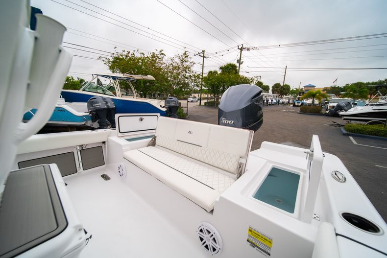 Thumbnail 12 for New 2020 Sportsman Masters 247 Bay Boat boat for sale in Vero Beach, FL