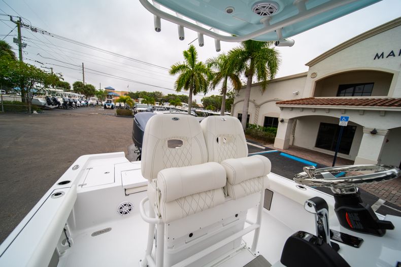 Thumbnail 23 for New 2020 Sportsman Masters 247 Bay Boat boat for sale in Vero Beach, FL