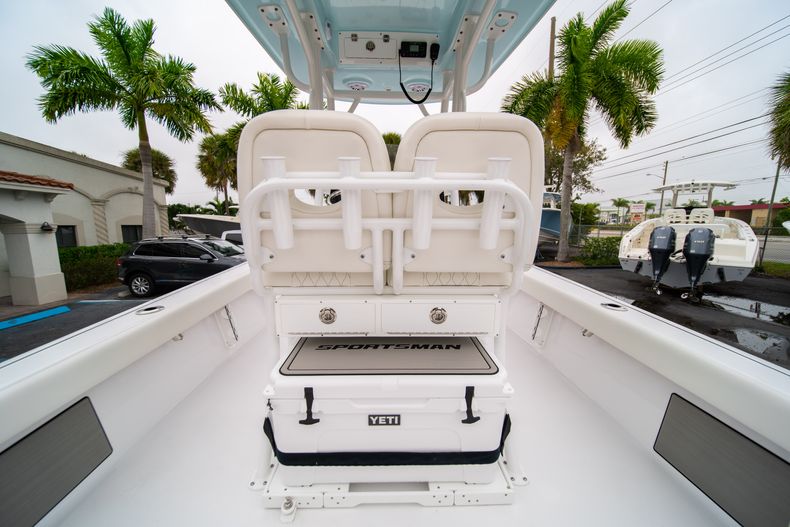 Thumbnail 13 for New 2020 Sportsman Masters 247 Bay Boat boat for sale in Vero Beach, FL