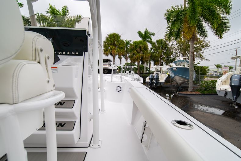 Thumbnail 15 for New 2020 Sportsman Masters 247 Bay Boat boat for sale in Vero Beach, FL