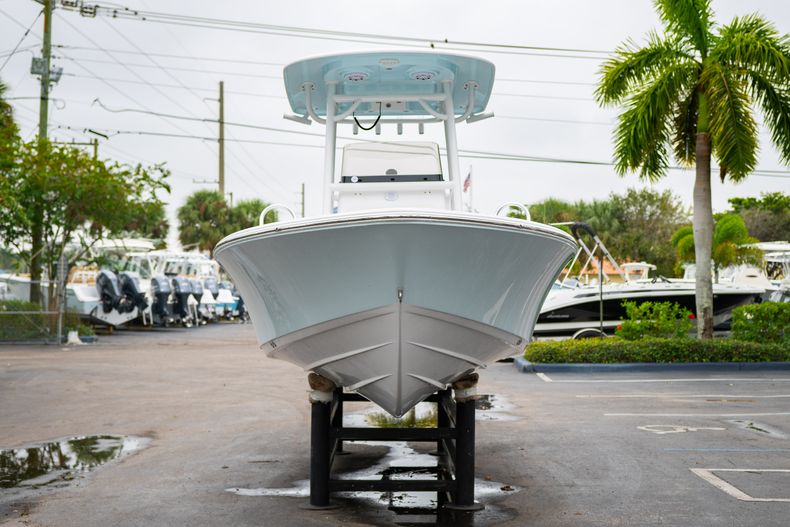 Thumbnail 2 for New 2020 Sportsman Masters 247 Bay Boat boat for sale in Vero Beach, FL