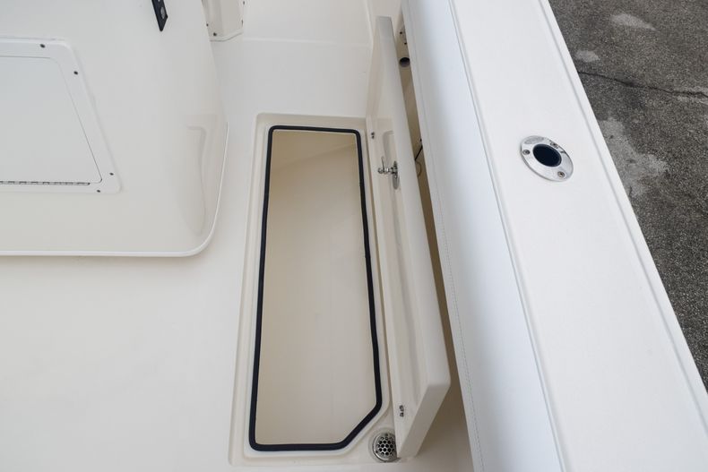 Thumbnail 17 for New 2020 Cobia 280 CC Center Console boat for sale in West Palm Beach, FL