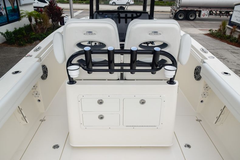 Thumbnail 13 for New 2020 Cobia 280 CC Center Console boat for sale in West Palm Beach, FL