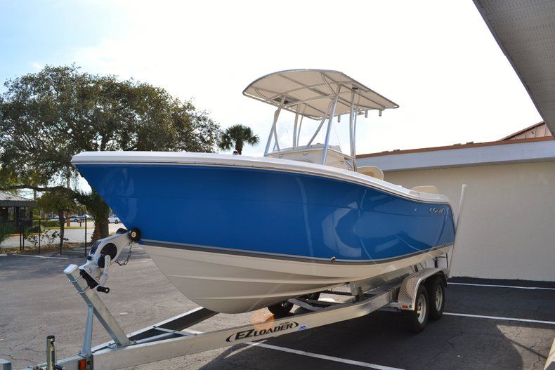 Thumbnail 3 for New 2014 Cobia 217 Center Console boat for sale in West Palm Beach, FL