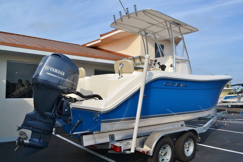 Thumbnail 7 for New 2014 Cobia 217 Center Console boat for sale in West Palm Beach, FL