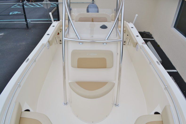 Thumbnail 31 for New 2014 Cobia 217 Center Console boat for sale in West Palm Beach, FL