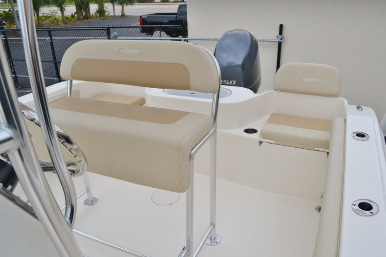 Thumbnail 35 for New 2014 Cobia 217 Center Console boat for sale in West Palm Beach, FL