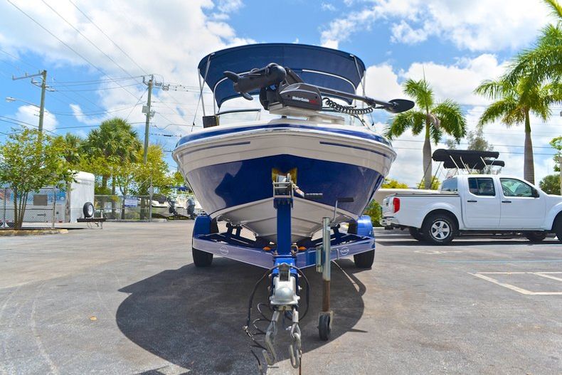 Thumbnail 3 for Used 2008 Tahoe Q5i Sport Bowrider boat for sale in West Palm Beach, FL
