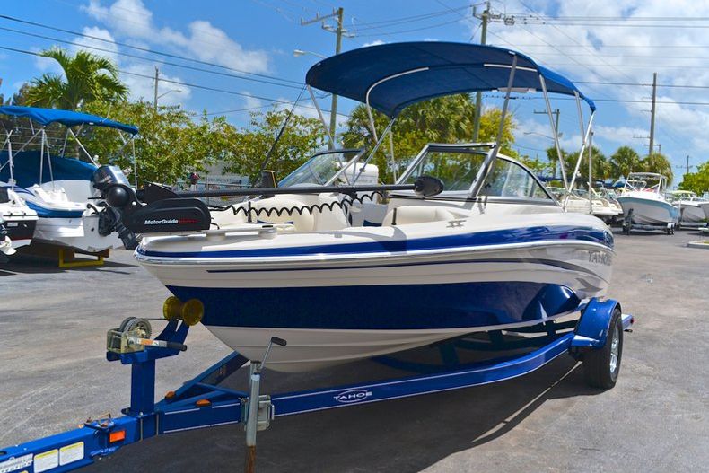 Thumbnail 5 for Used 2008 Tahoe Q5i Sport Bowrider boat for sale in West Palm Beach, FL