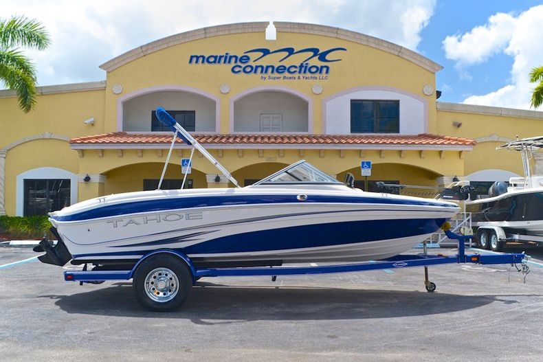 Thumbnail 10 for Used 2008 Tahoe Q5i Sport Bowrider boat for sale in West Palm Beach, FL