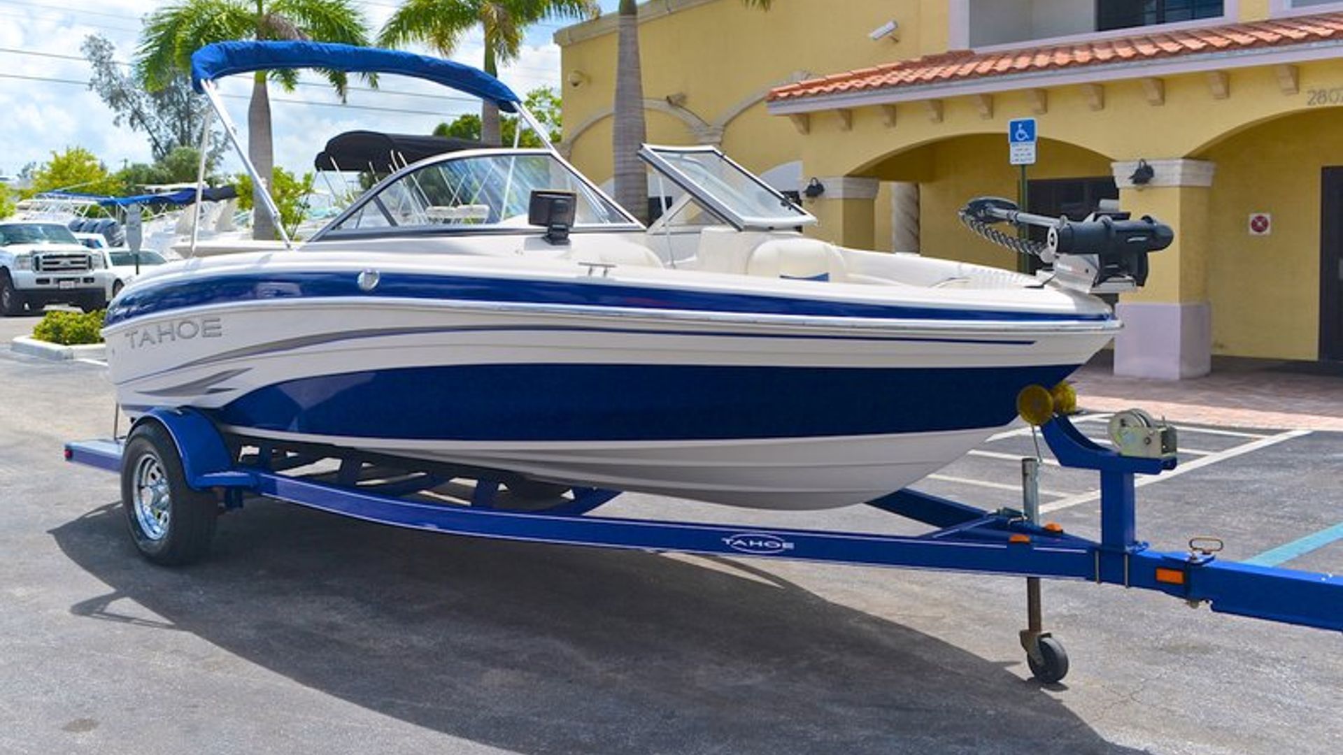 Used 2008 Tahoe Q5i Sport Bowrider #12JP image 12