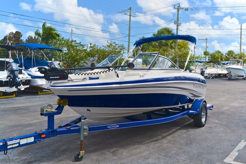 Thumbnail 12 for Used 2008 Tahoe Q5i Sport Bowrider boat for sale in West Palm Beach, FL