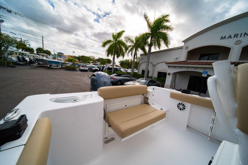 Thumbnail 12 for Used 2018 Sportsman Open 232 Center Console boat for sale in West Palm Beach, FL