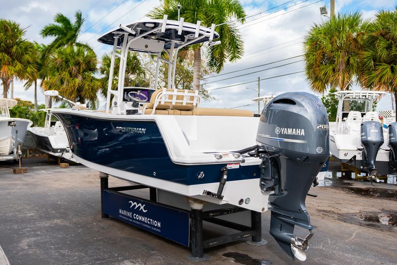 Thumbnail 5 for Used 2018 Sportsman Open 232 Center Console boat for sale in West Palm Beach, FL