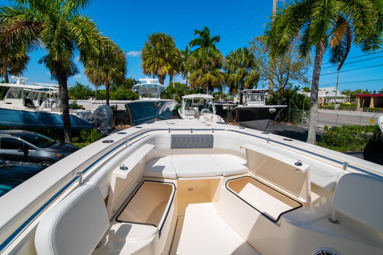 Thumbnail 38 for New 2020 Cobia 280 CC Center Console boat for sale in West Palm Beach, FL