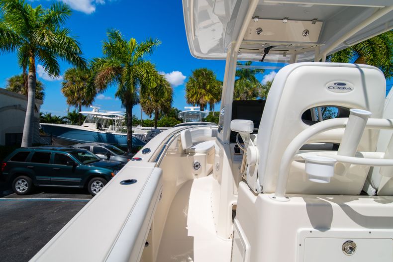 Thumbnail 21 for New 2020 Cobia 280 CC Center Console boat for sale in West Palm Beach, FL