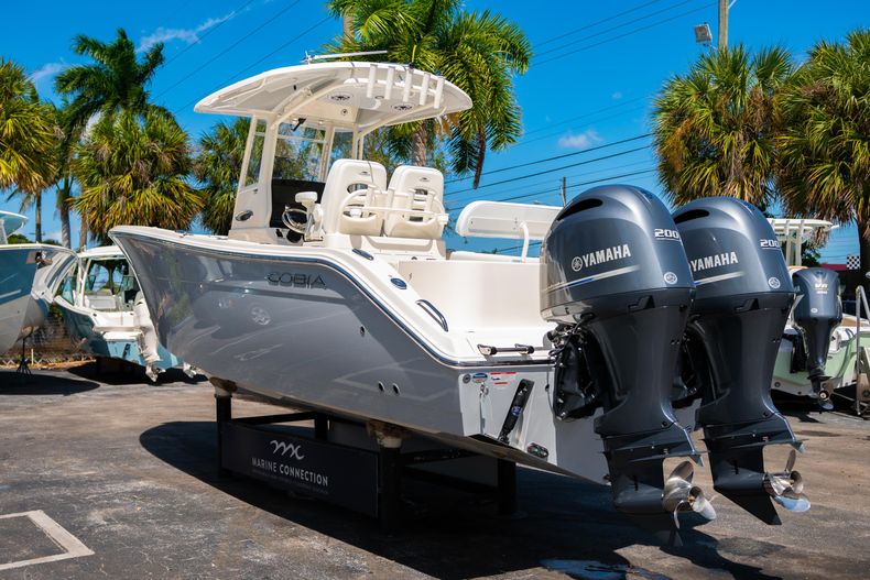 Thumbnail 5 for New 2020 Cobia 280 CC Center Console boat for sale in West Palm Beach, FL