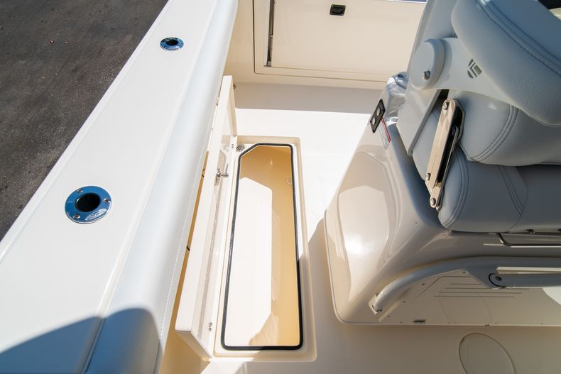 Thumbnail 19 for New 2020 Cobia 280 CC Center Console boat for sale in West Palm Beach, FL