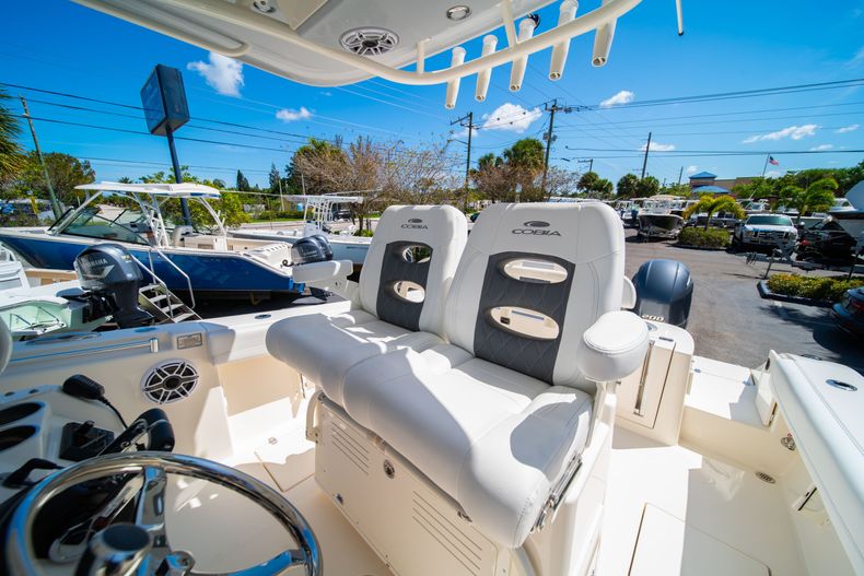 Thumbnail 33 for New 2020 Cobia 280 CC Center Console boat for sale in West Palm Beach, FL