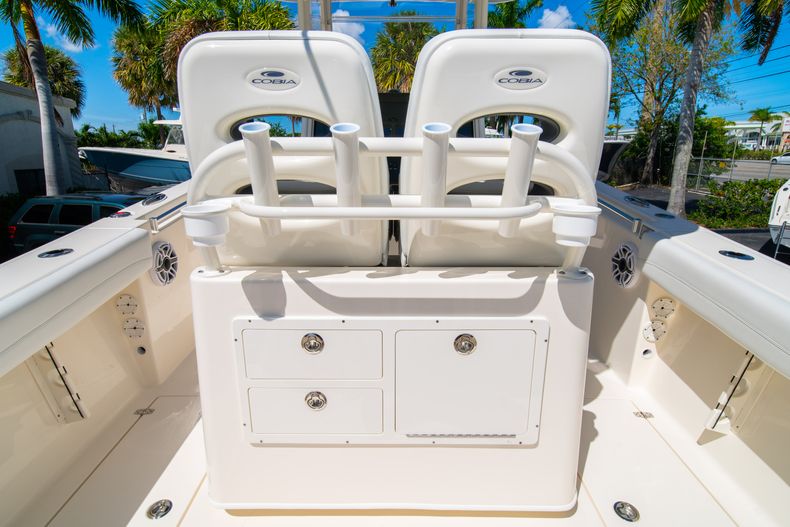 Thumbnail 12 for New 2020 Cobia 280 CC Center Console boat for sale in West Palm Beach, FL