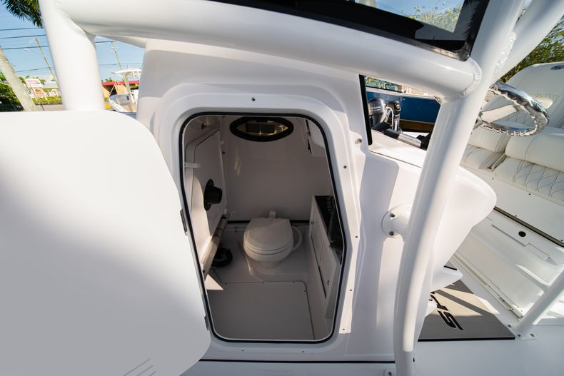 Thumbnail 40 for New 2020 Sportsman Open 252 Center Console boat for sale in West Palm Beach, FL